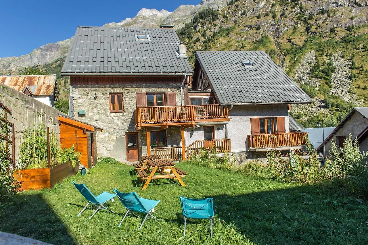Chalet Rostaing contacts